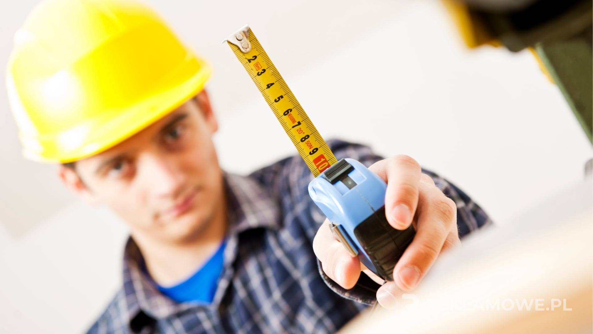 Dobór odpowiedniej długości miarki reklamowej