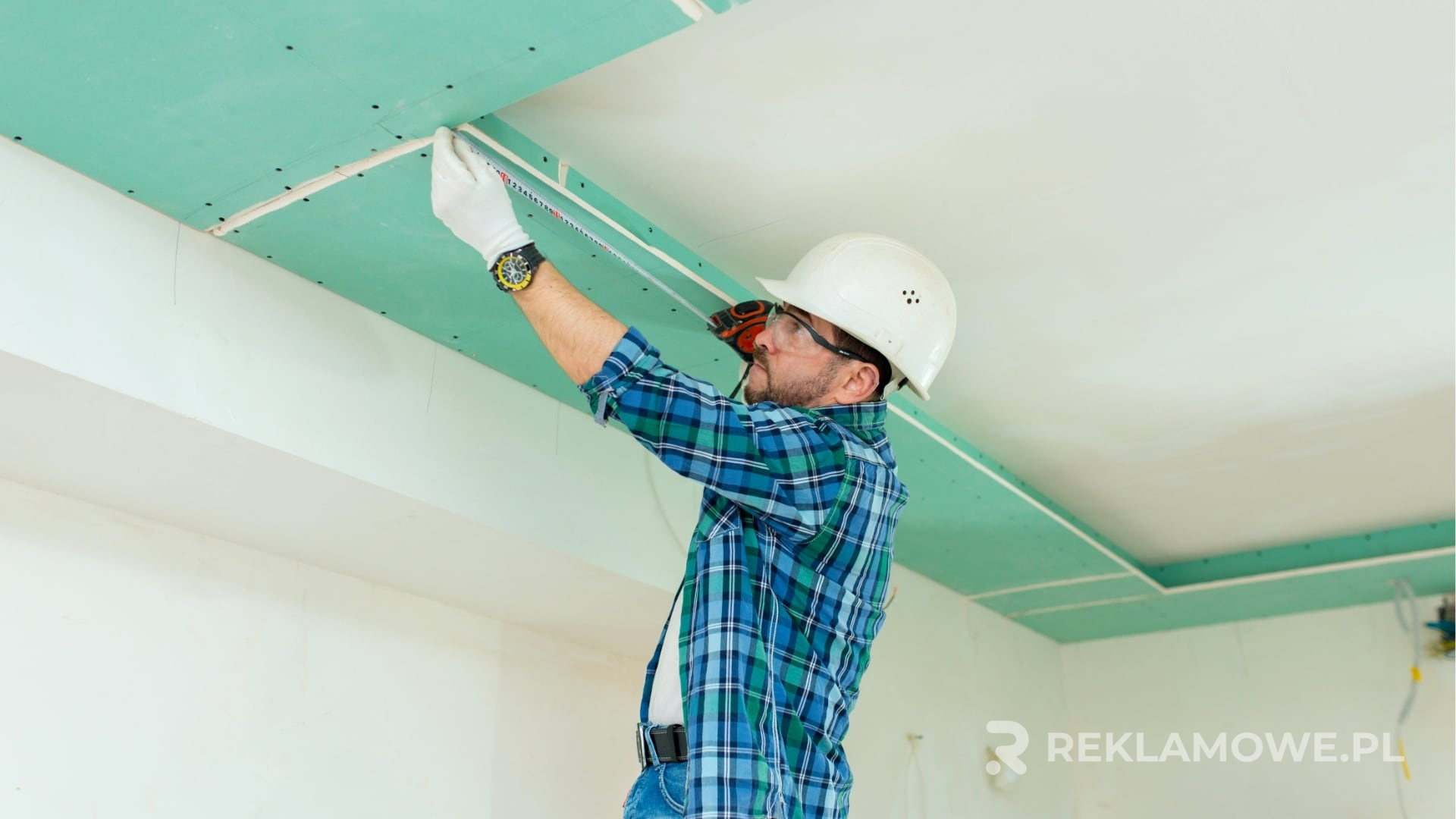 Miarki reklamowe jako drogi sposób promocji